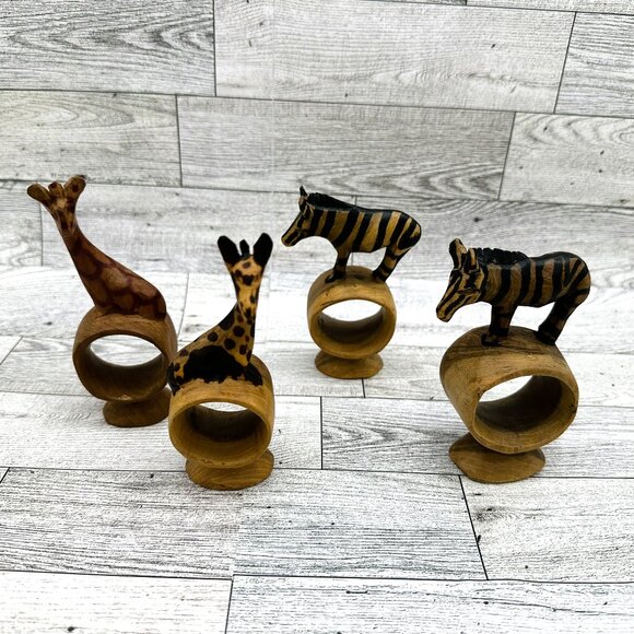 Vintage Set of 4 Hand‎ Carved African Safari Animal Wooden Napkin Rings Footed - Picture 1 of 8